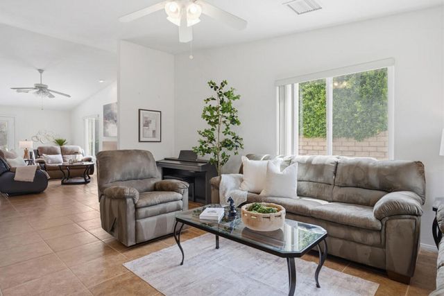 9560 Ekwanok Drive, Desert Hot Springs