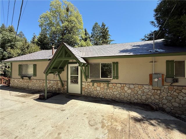 333 La Casita Dr, Twin Peaks