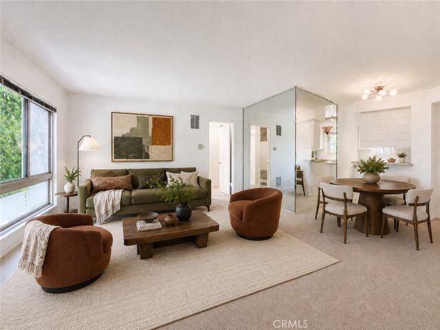 6041 Fountain Park Lane # 11, Woodland Hills