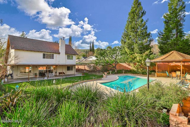 5260 Edgeware Drive, Calabasas