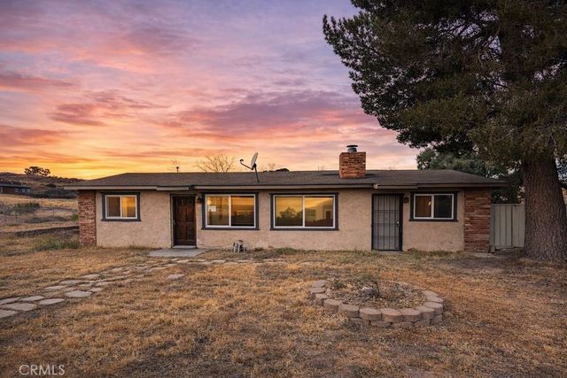 15404 Seals, Victorville