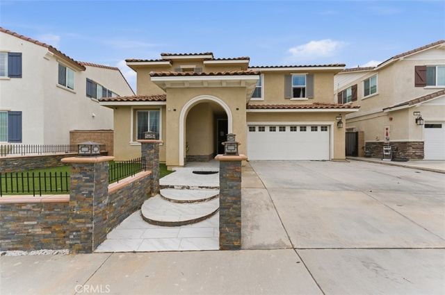 17019 Red Tail, Fontana
