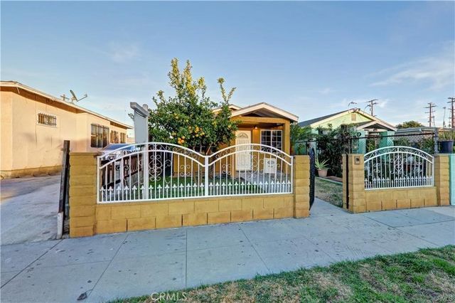 8622 S Fir Avenue, Los Angeles