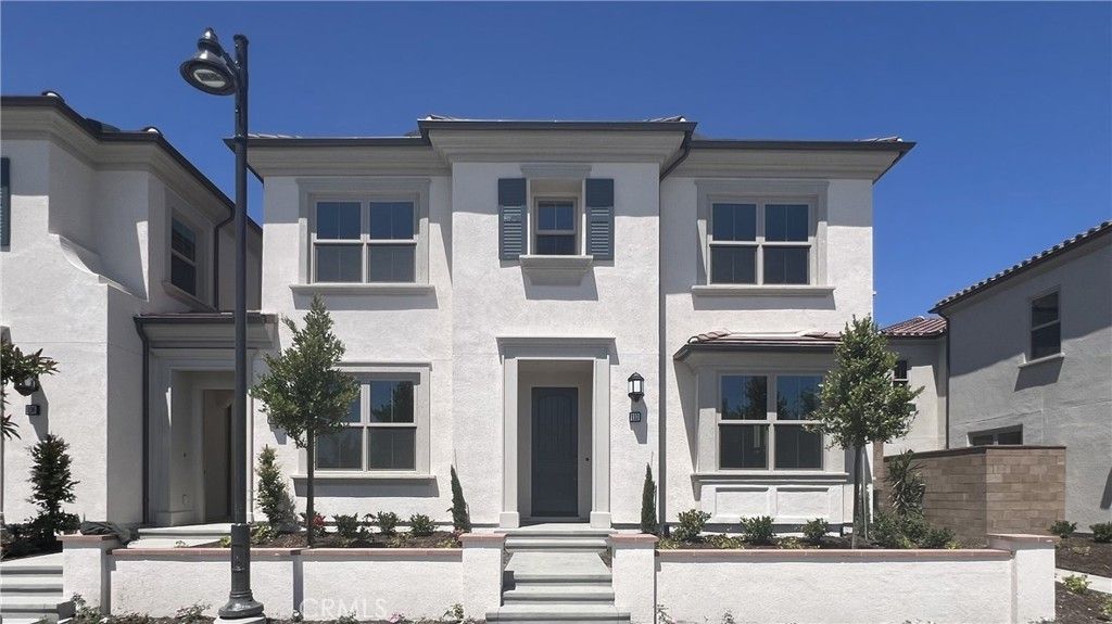 110 Sunnyside, Irvine