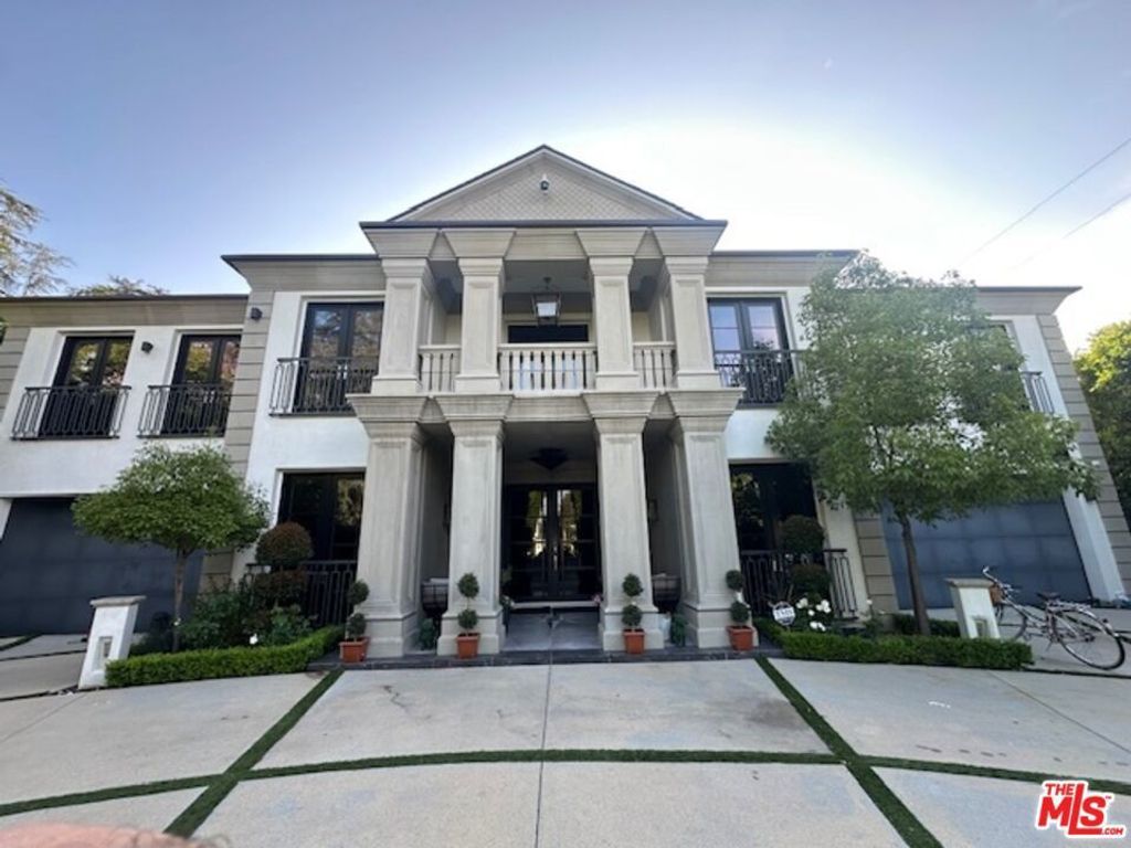 4425 Haskell Avenue, Encino