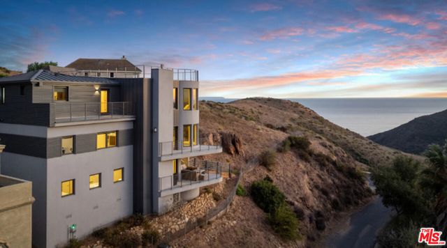 3004 Sequit Dr, Malibu