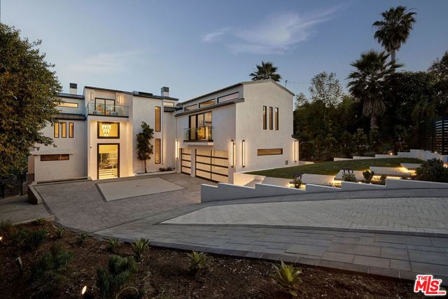 16838 Oak View Drive, Encino
