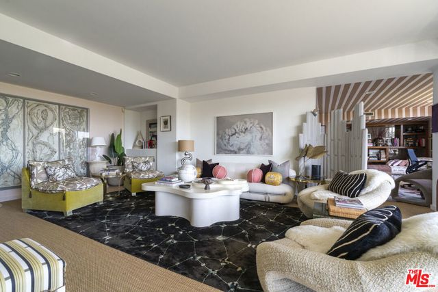 818 N Doheny Drive # 302, West Hollywood
