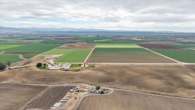 30 San Jon Road, Salinas