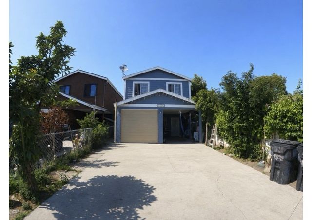 1243 E 100th, Los Angeles