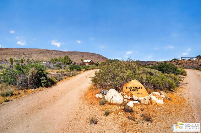 53408 Stud Valley Road, Pioneertown