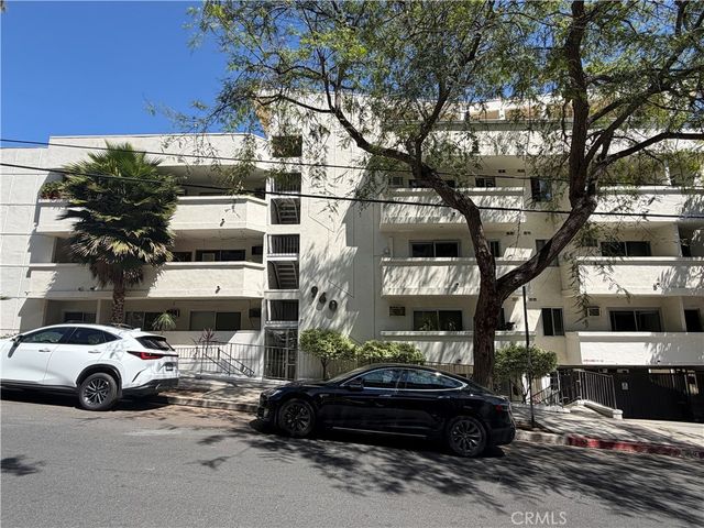 960 Larrabee, West Hollywood