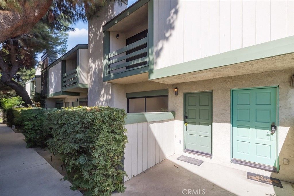 7550 Zombar # 11, Van Nuys