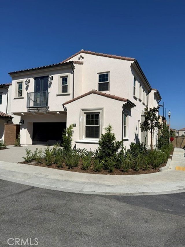 115 Anthem, Irvine