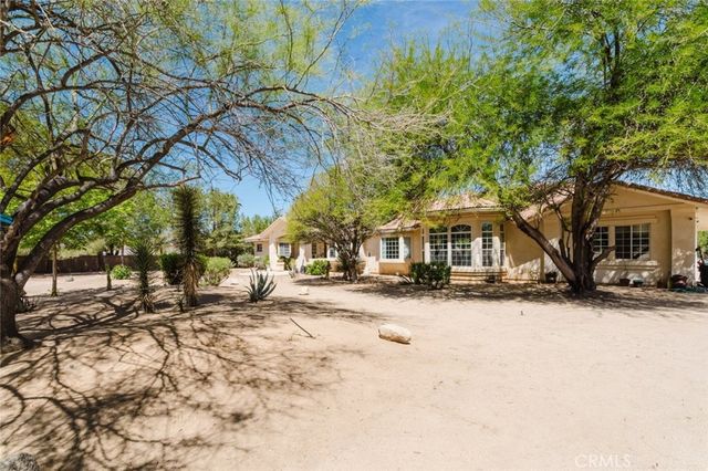 2257 W Avenue O4, Palmdale