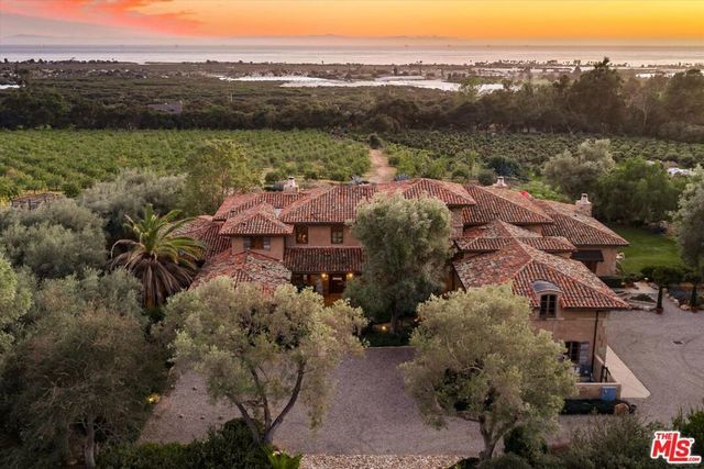 1915 Monte Alegre Drive, Carpinteria