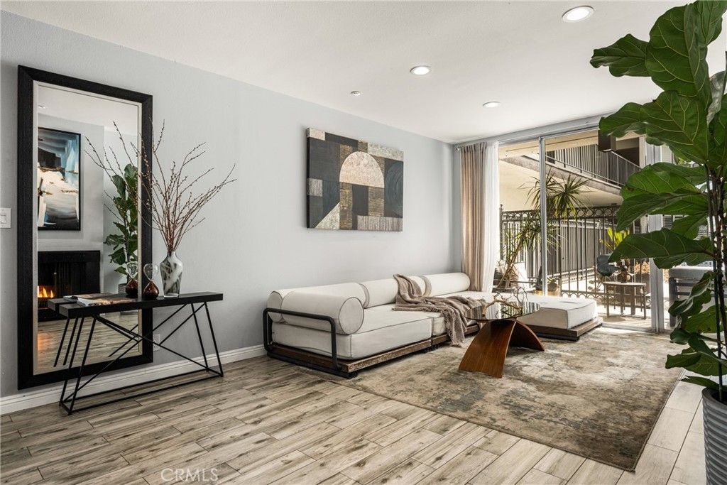 1351 N Crescent Heights # 114, West Hollywood