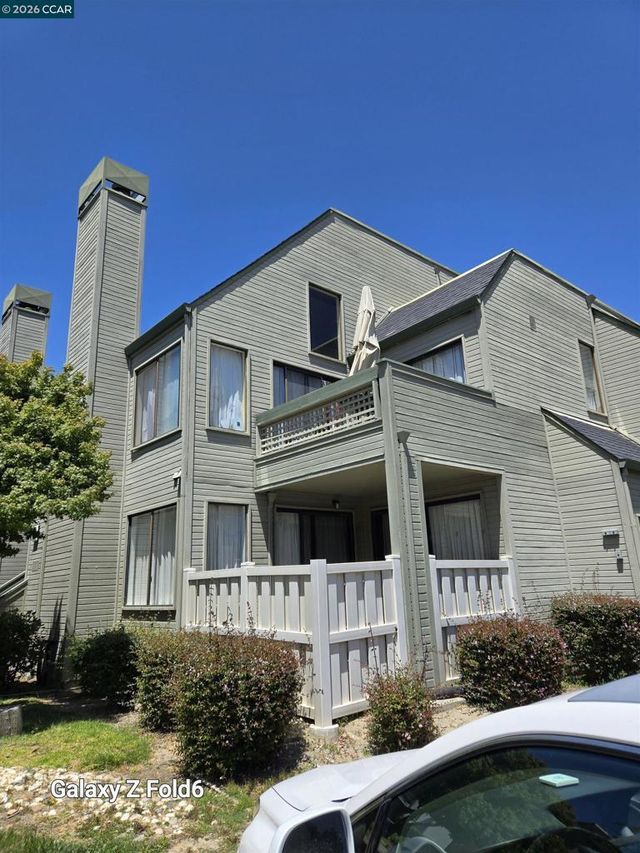 2753 East Ct, Richmond