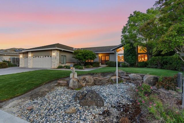 1290 Sonnys Way, Hollister