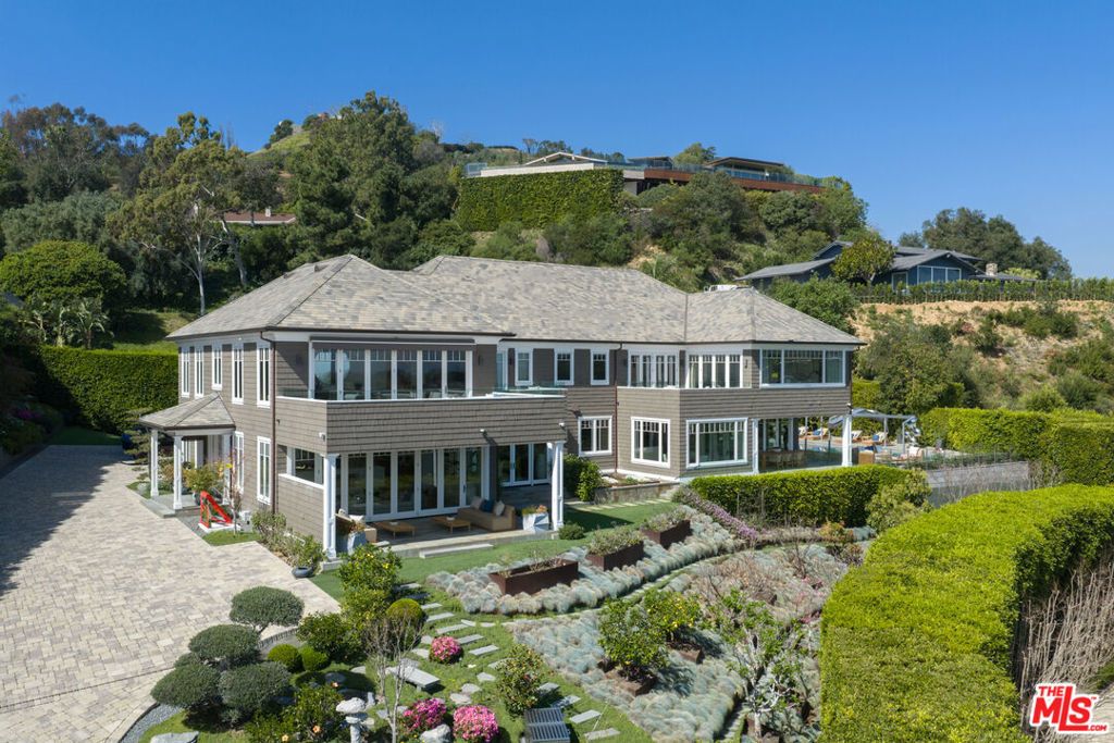 1722 San Remo Drive, Pacific Palisades