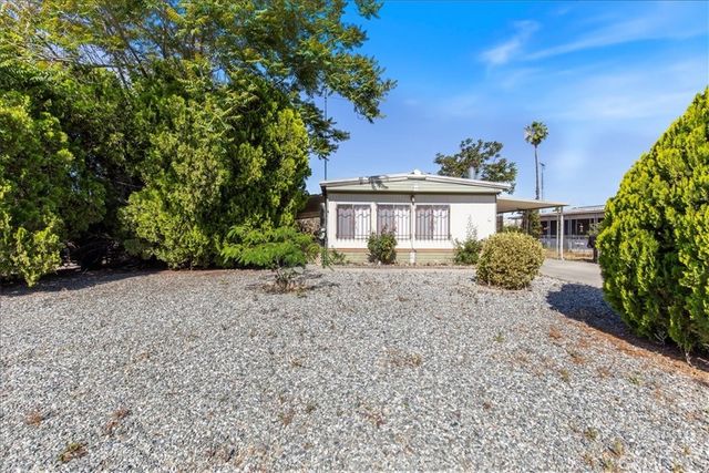 733 Haley Way, Hemet