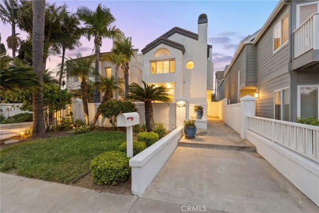 1014 England Street, Huntington Beach