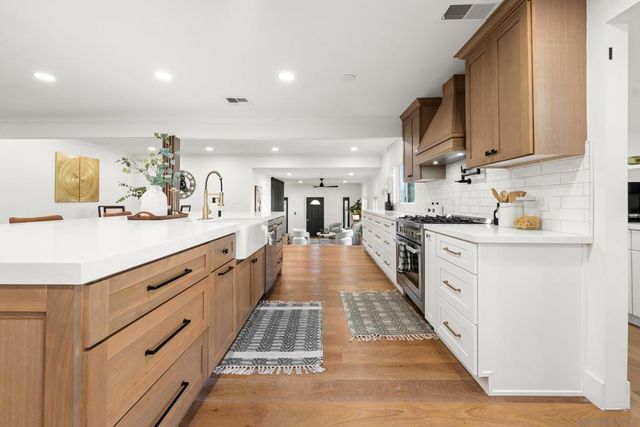 16021 Pomerado, Poway