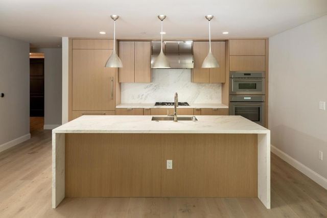 450 First Street # 109, Los Altos
