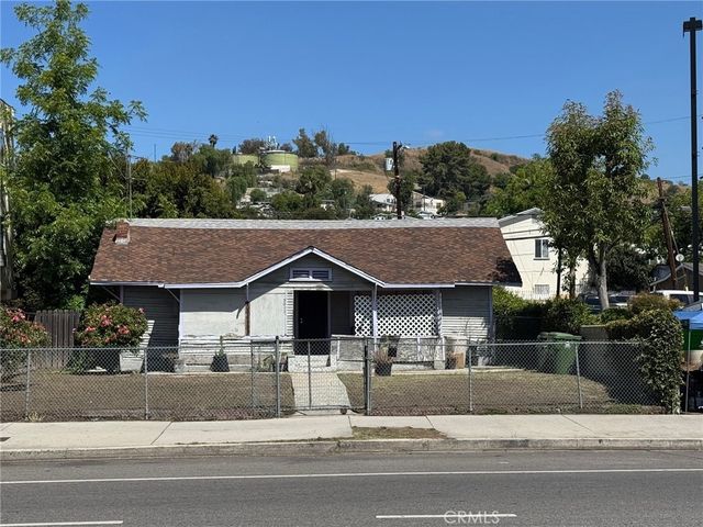 5077 Huntington N, Los Angeles