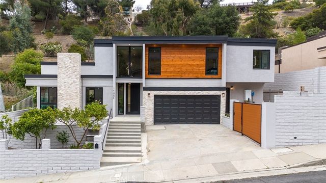 17064 Escalon Drive, Encino