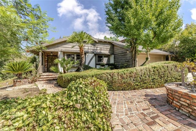 3852 Eureka Drive, Studio City