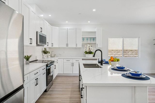 64382 Spyglass Avenue, Desert Hot Springs