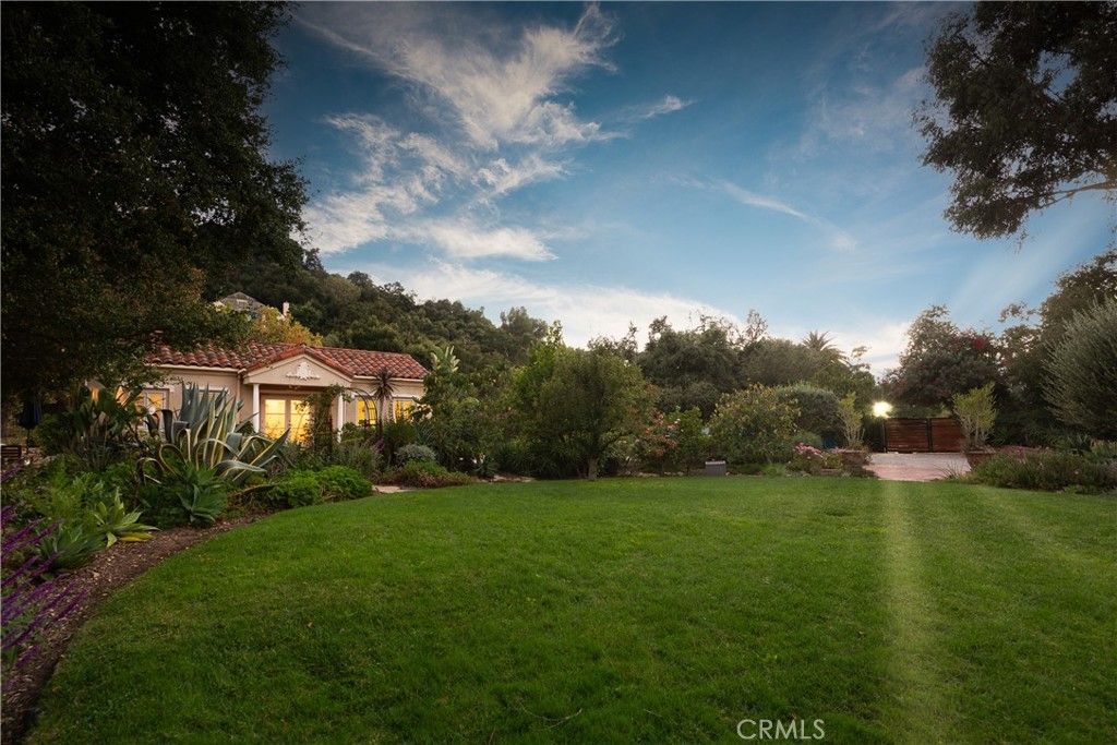 21149 Entrada Road, Topanga