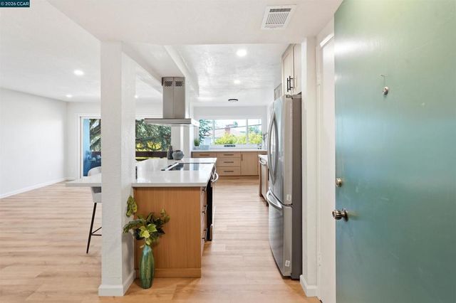 710 E 22nd # 203, Oakland