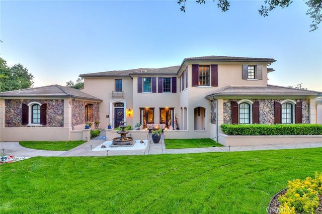 725 Carriage House Drive, Arcadia