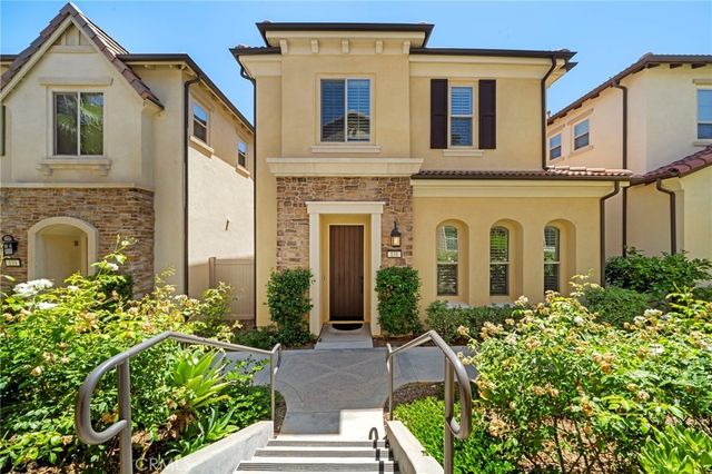 131 Primrose Drive, Lake Forest