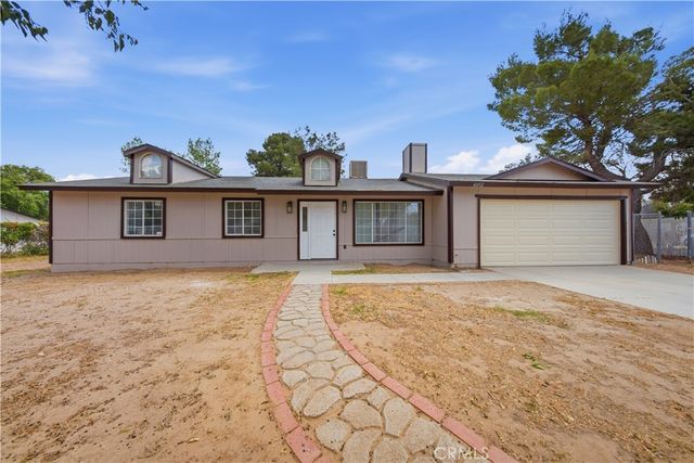 41052 177th E, Lancaster