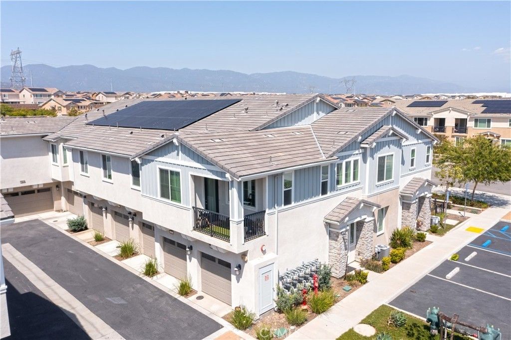 16570 Wyndham # 1, Fontana