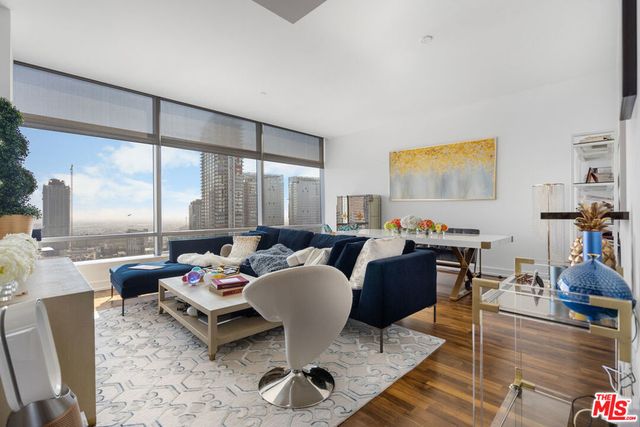 900 W Olympic Boulevard # 31i, Los Angeles