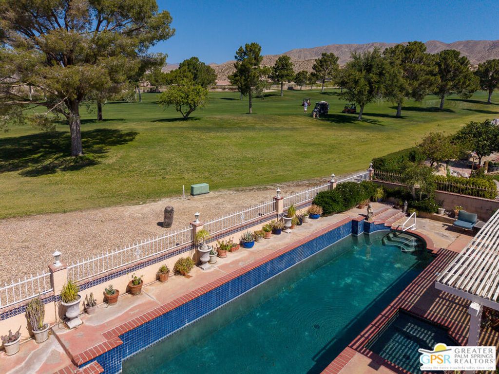 8851 Clubhouse Boulevard, Desert Hot Springs