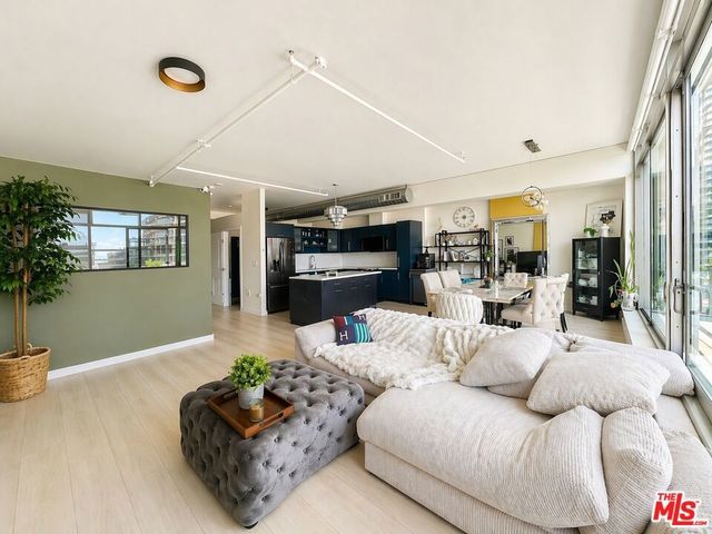 1100 S Hope Street # 712, Los Angeles