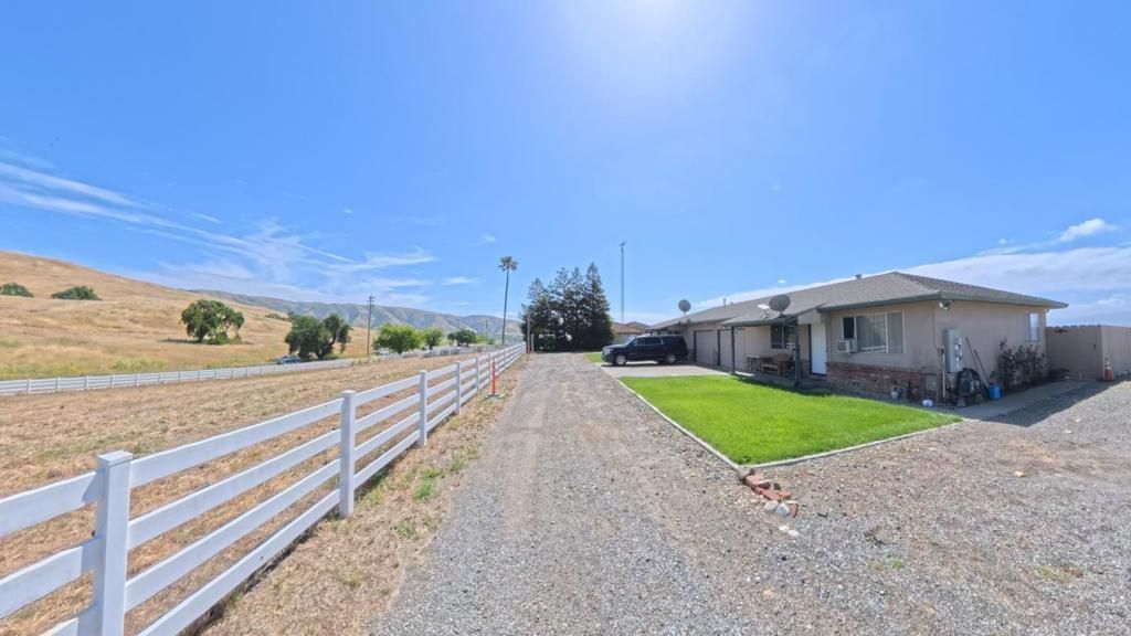 4790 Pacheco Pass Highway, Gilroy