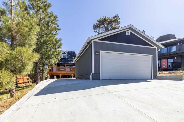 721 Villa Grove Avenue, Big Bear