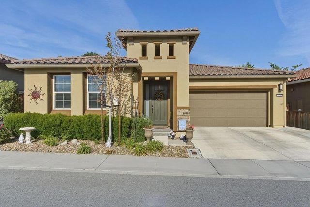 2041 Santoro Way, Hollister