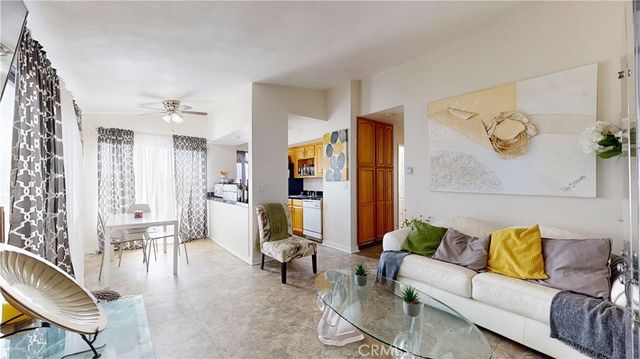 1168 E 10th # 218b, Long Beach