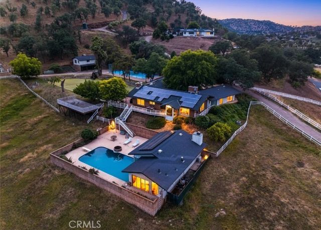 33295 Globe Dr, Springville