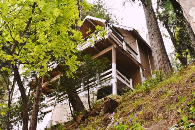 25145 Valle, Crestline