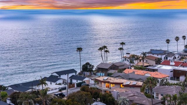 1477 Neptune Avenue, Encinitas
