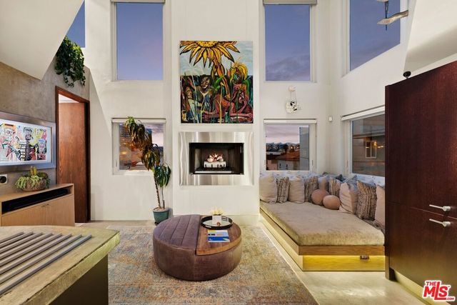 24 Eastwind Street # 2, Marina Del Rey