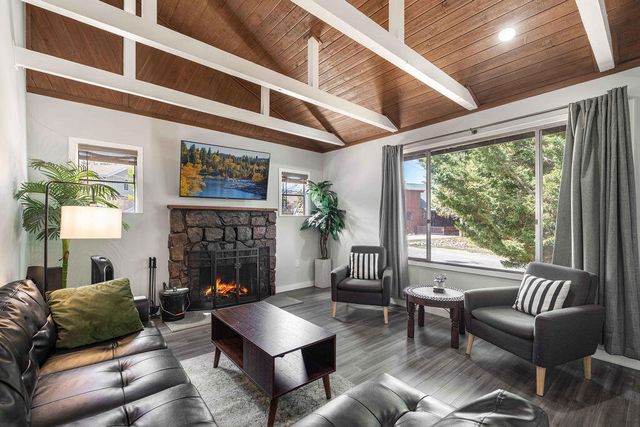 643 Villa Grove Avenue, Big Bear